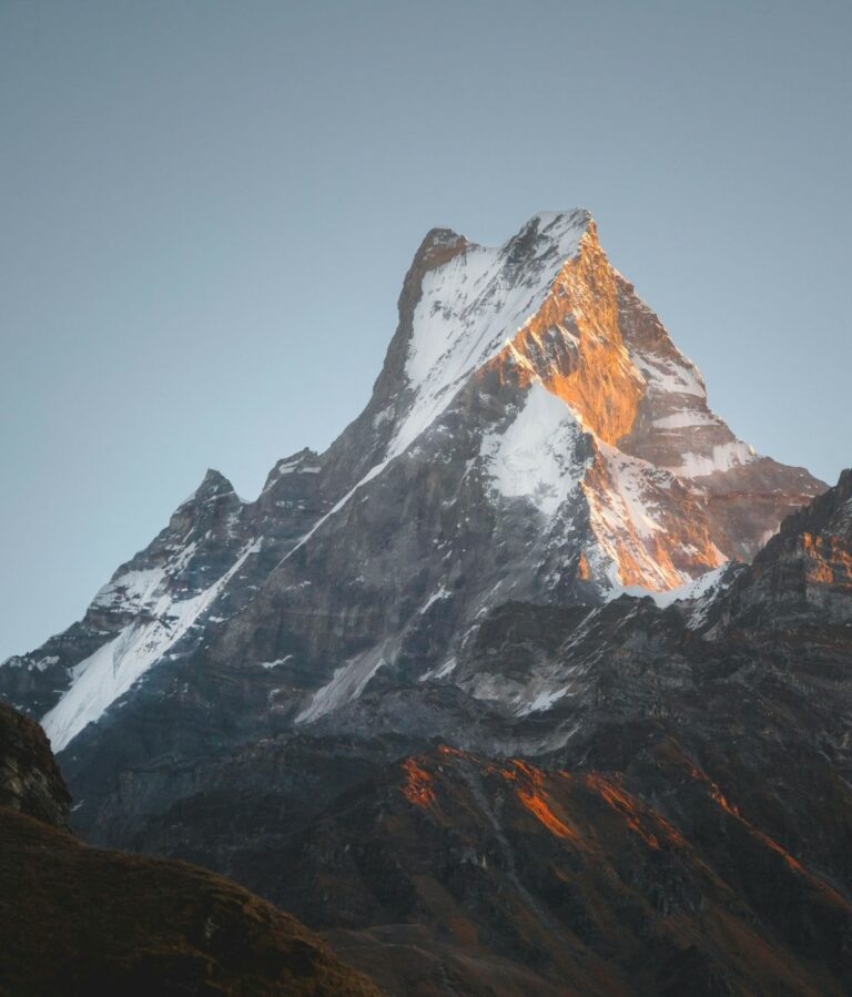 Machapuchare, le long du trek du mardi himal, trek facile pour les débutants dans la région de l'Annapurna