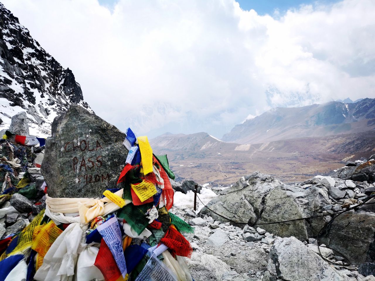 Cho La Pass, Everest Region, Trek des 3 cols, drapeaux tibétains, drapeaux de prière, drapeaux népal,