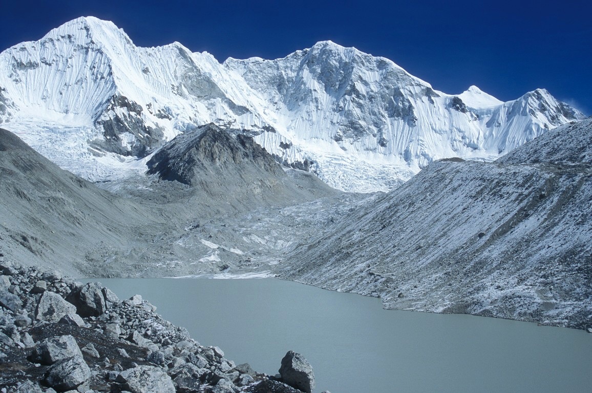 Barunste, sommet himalaya Népal, 7000m montagne, neige expédition