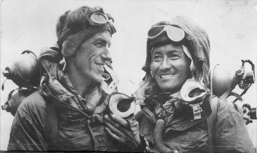 Edmund_Hillary_and_Tenzing_Norgay, première ascension du sommet de l'Everest, montagne la plus haute du monde - Agence locale de trekking l'Everest Népal