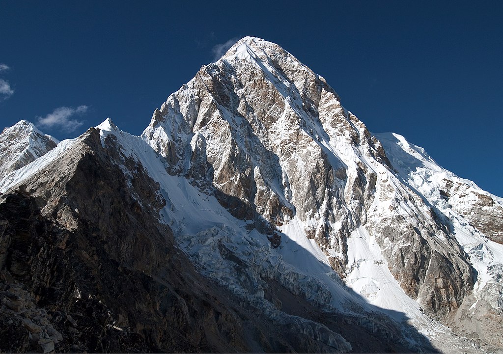 Pumori, expédition Népal, sommet, ascension et dépassement de soi, aventure au Népal avec une agence de trekking locale