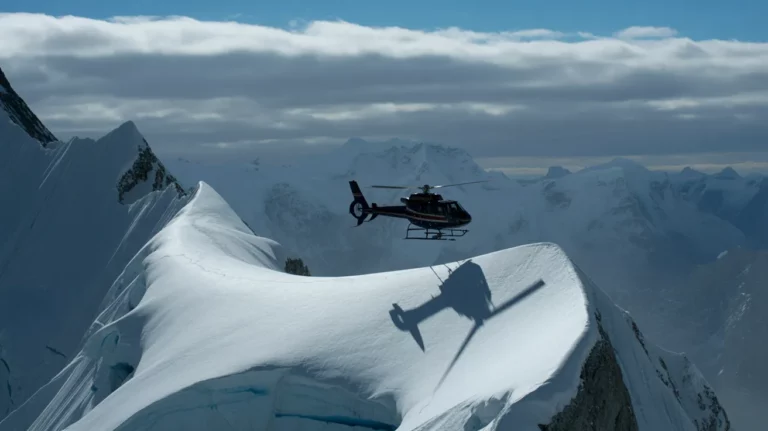 Arnaque et escroqueries à l'assurance au Népal, réseau d'escroc sur l'Everest