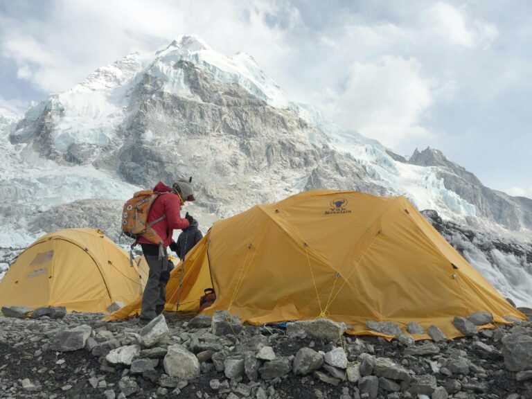 Avalanche Everest Base Camp, 11 mai 2026, Everest danger, tentes et camp de base de l'Everest