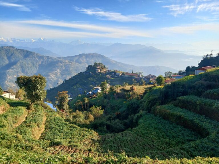 Helambu trekking dans la région du Langtang, développement himalaya Népal