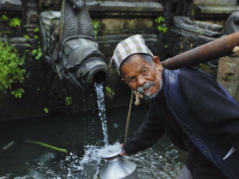 eau himalaya, himalaya montagne, Népal montagne, eau de l'himalaya