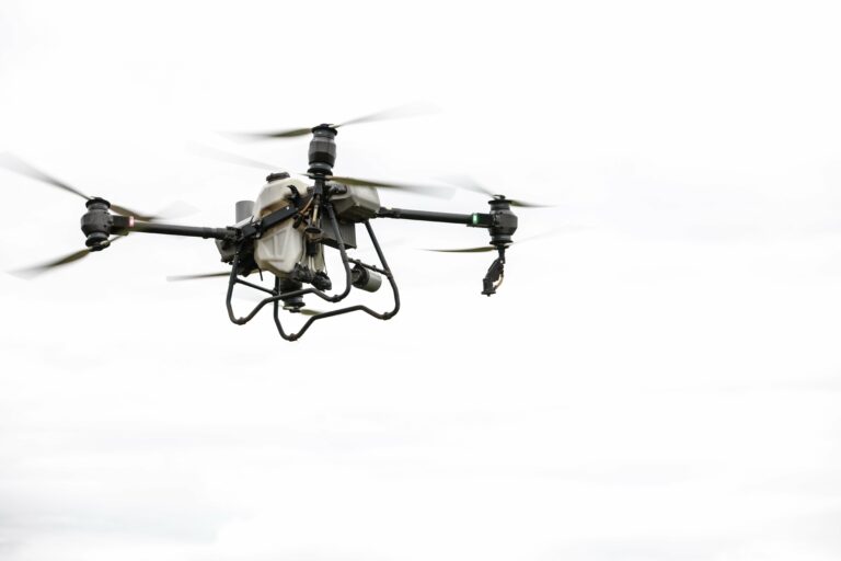 Drone Everest, évacuation de plus de 10 000 tonnes de déchets