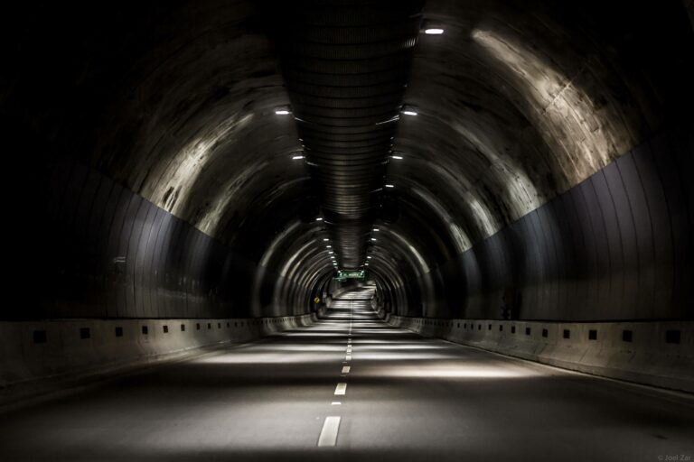 Népal Tunnel, premier tunnel routier pour réduire les embouteillages proche de Katmandou