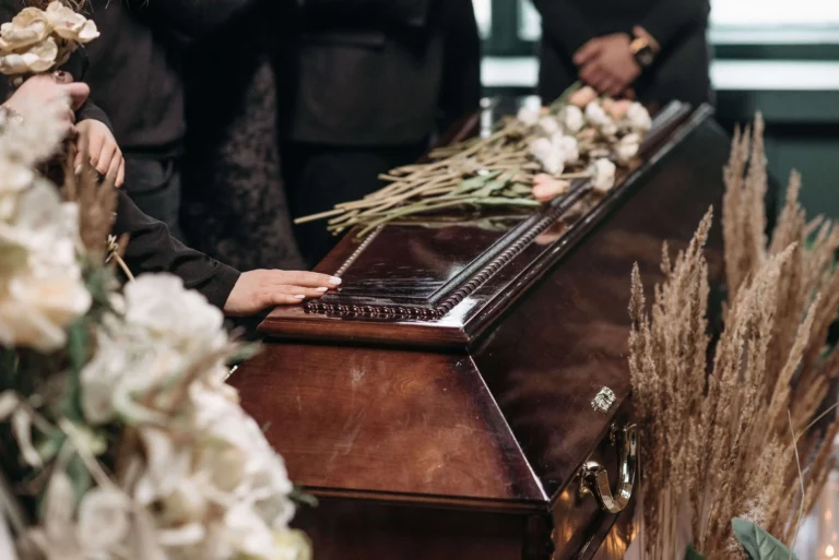 Funérailles NimsDai, Nirmal Purja disparition, Angleterre, Londres