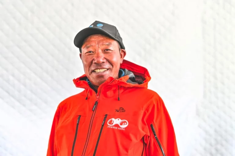 Phur Galjen Sherpa, Sherpa de Thame, succès pour avoir gravi les 14 sommets de plus de 8000 mètres