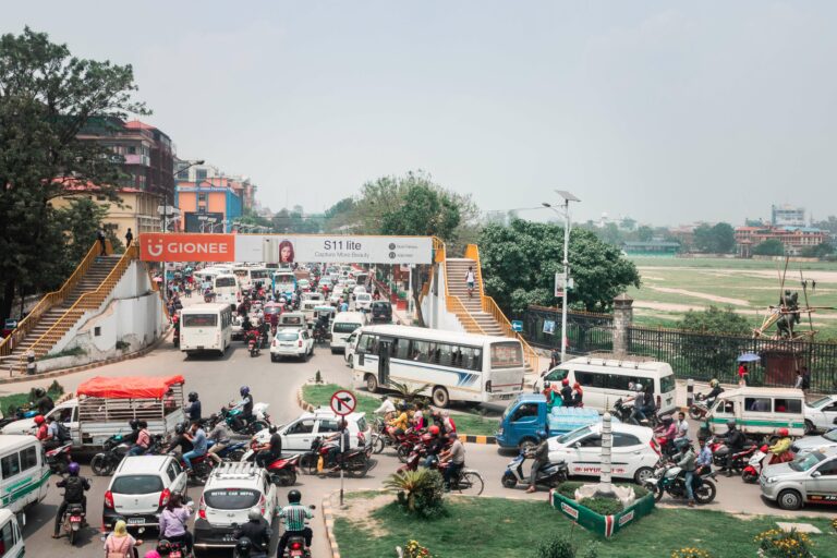 ratnapark kathmandu métro transport to bhaktapur