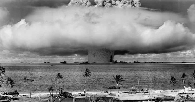 Catastrophe du 26 août au Népal, la puissance d'une bombe atomique